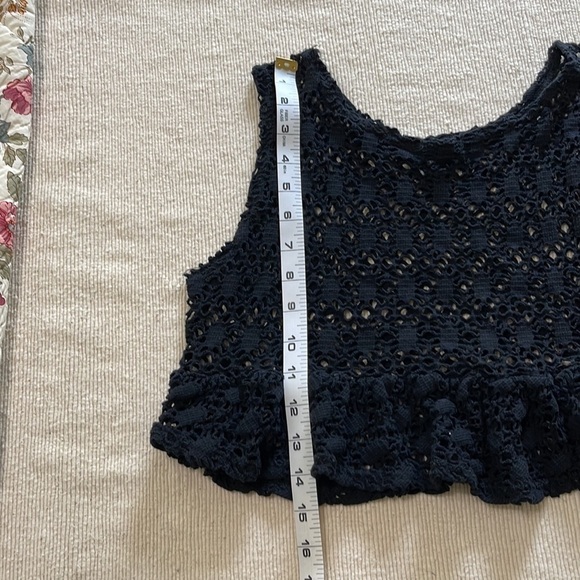 Black Trendy Crop Crochet Ruffled Hemline Top P/A1363/2 - Picture 7 of 7